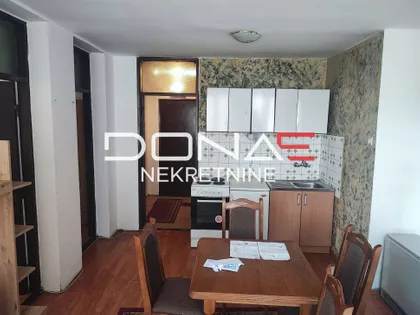 Apelovac | 4zida.rs