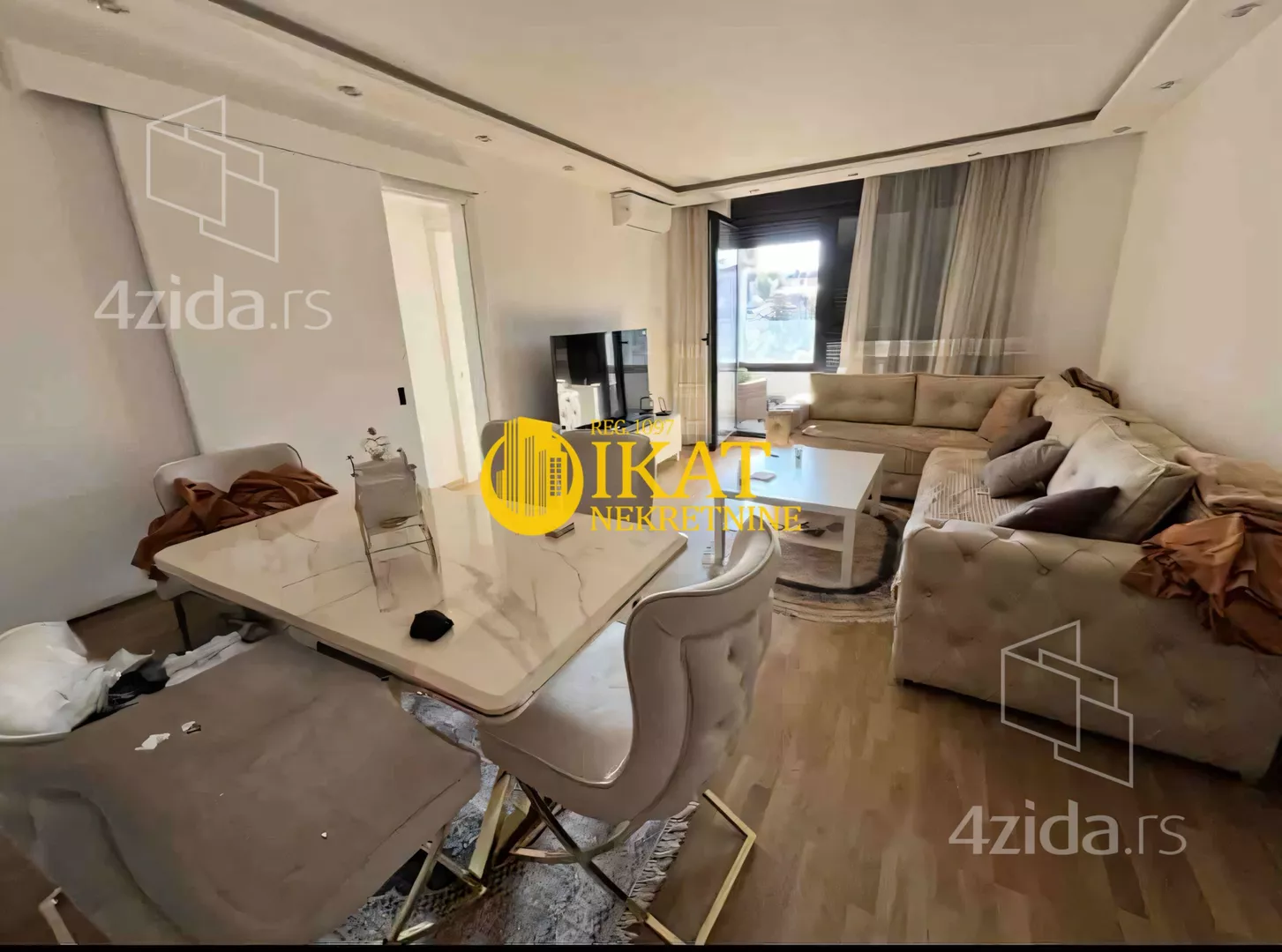 Dvoiposoban stan | 4zida