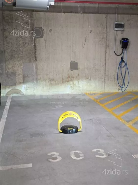 Parking | 4zida