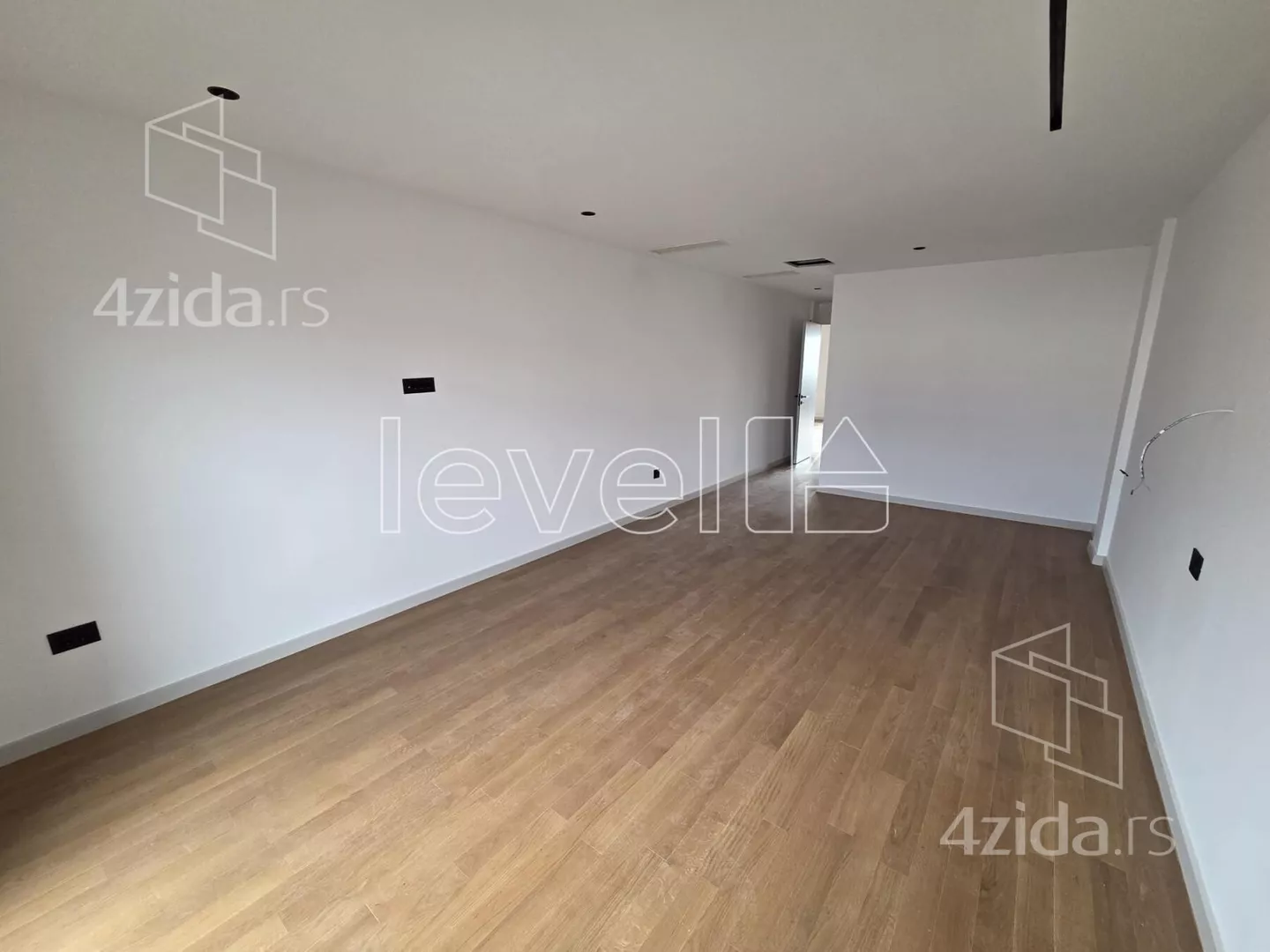 Petosoban stan | 4zida