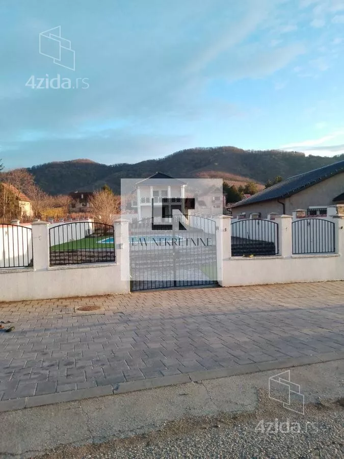 Kuća | 4zida
