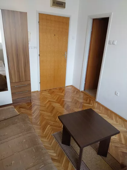 Petra Lekovića 11 | 4zida.rs