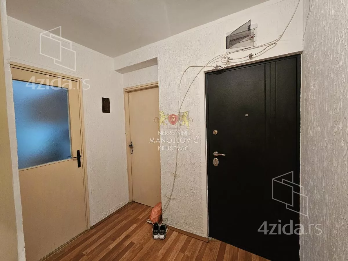 Troiposoban stan | 4zida