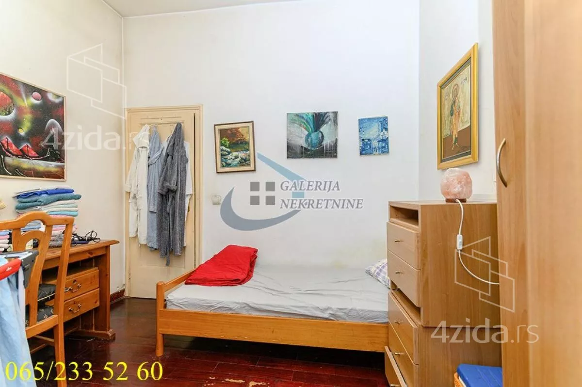 Šestosoban stan | 4zida