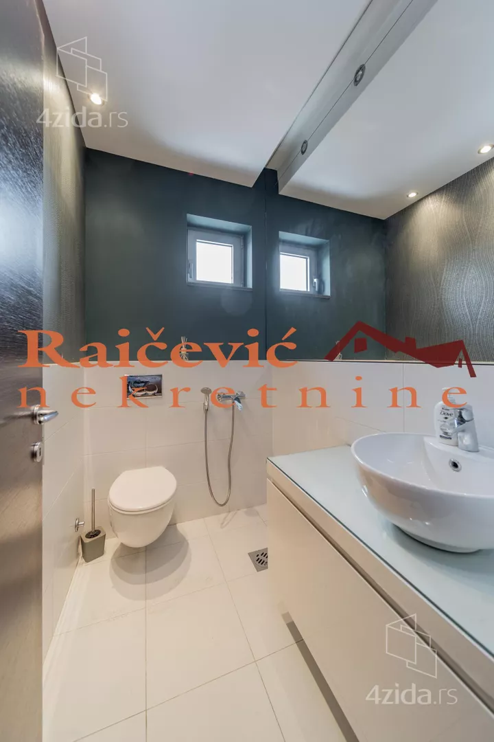 Petosoban stan | 4zida