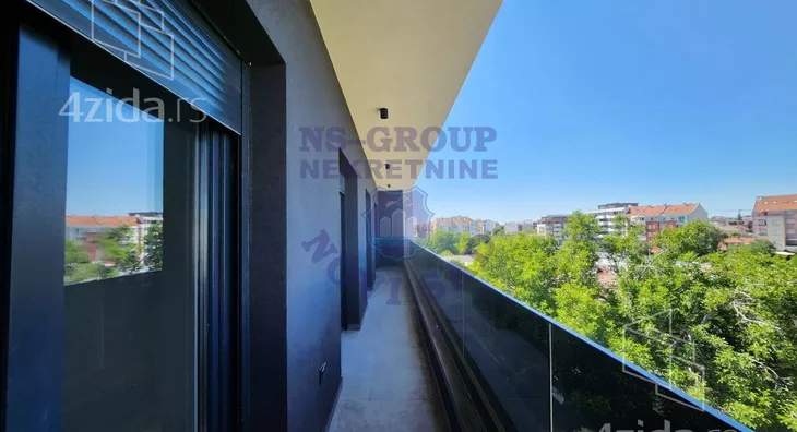 Sedmosoban stan | 4zida