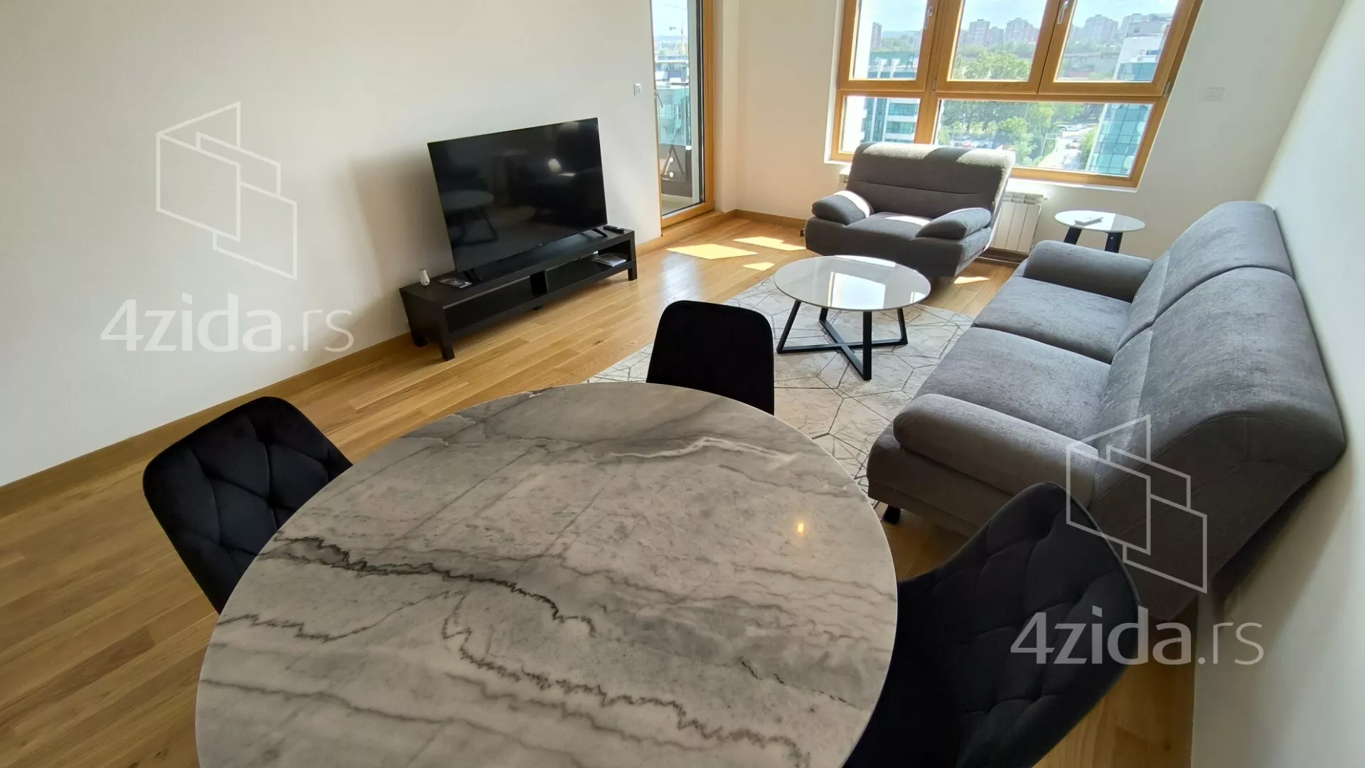 Dvoiposoban stan | 4zida