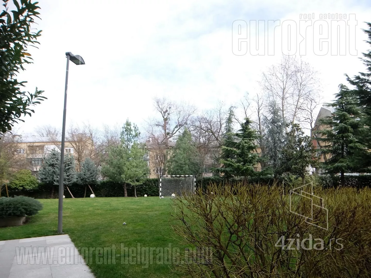 Petosoban stan | 4zida