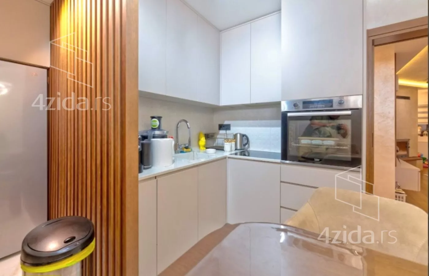 Šestosoban stan | 4zida