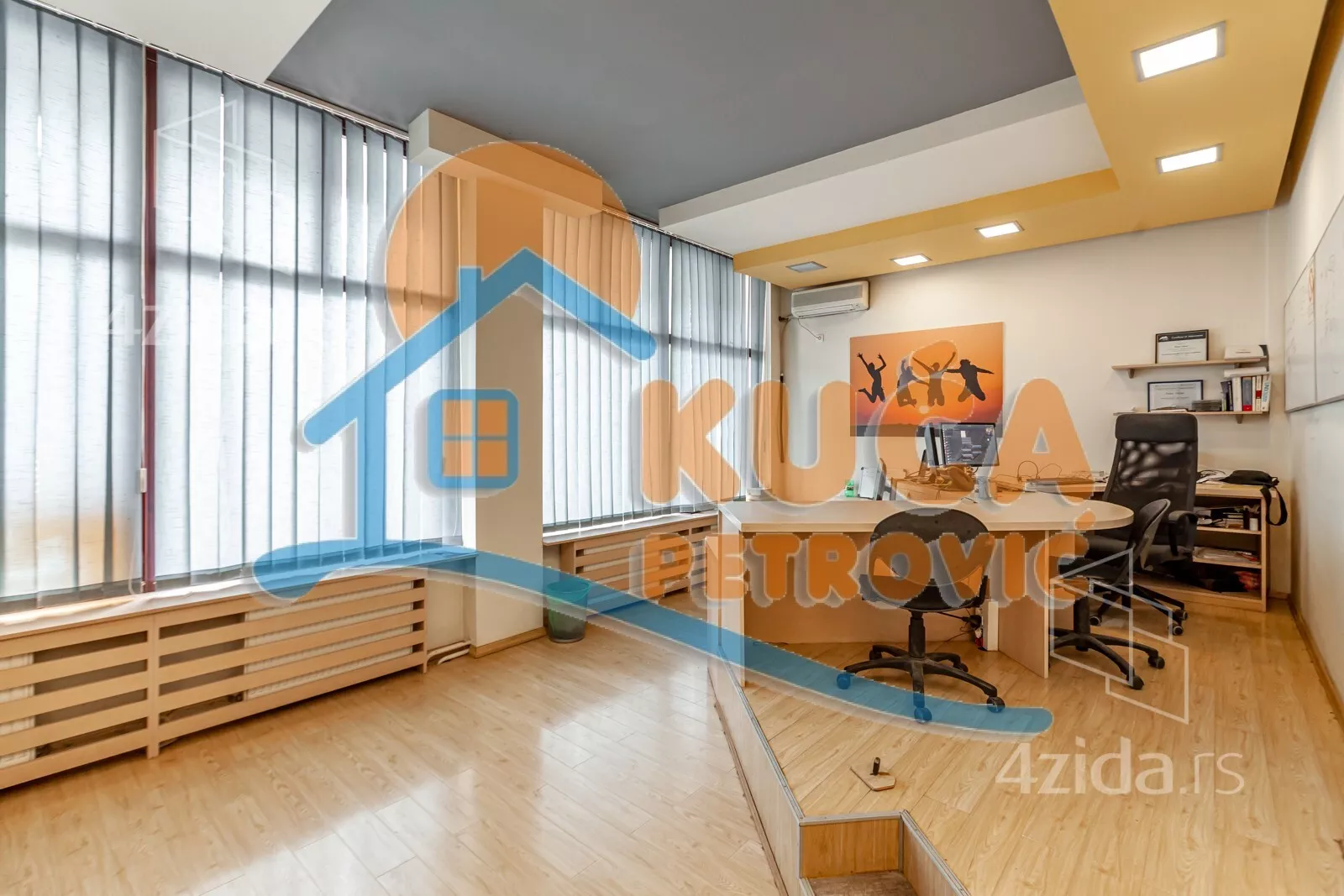 Lokal | 4zida