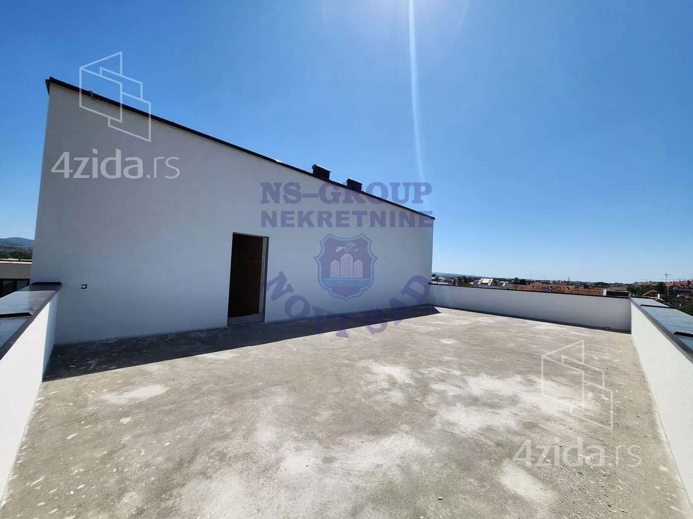 Sedmosoban stan | 4zida