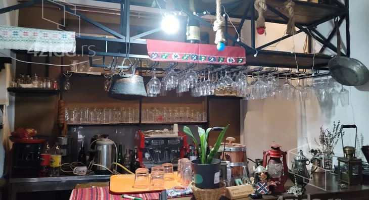 Ugostiteljski objekat | 4zida