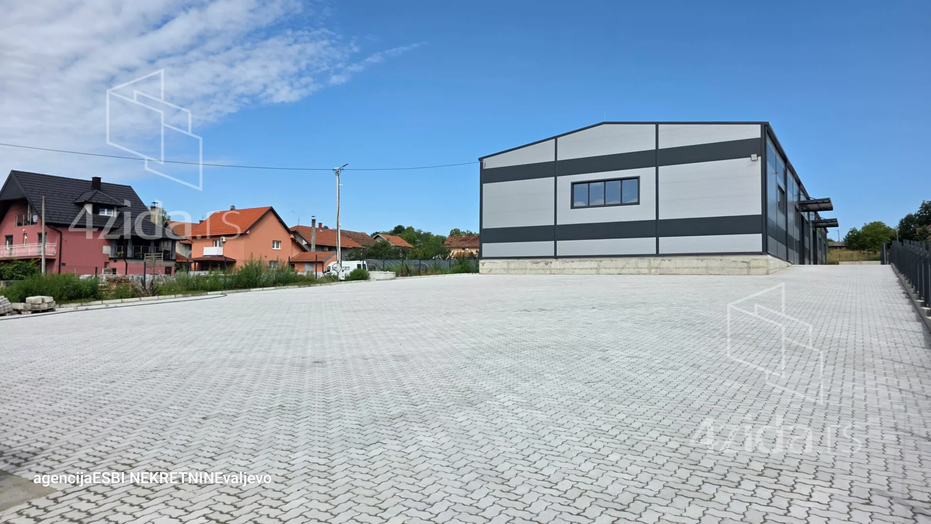 Hala | 4zida