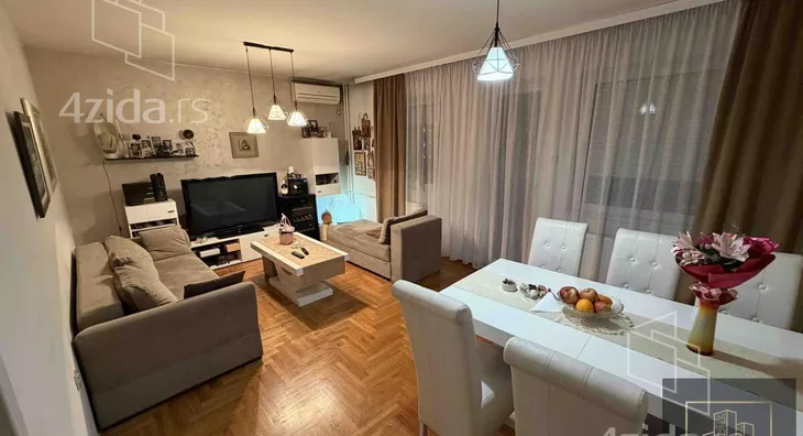 Troiposoban stan | 4zida