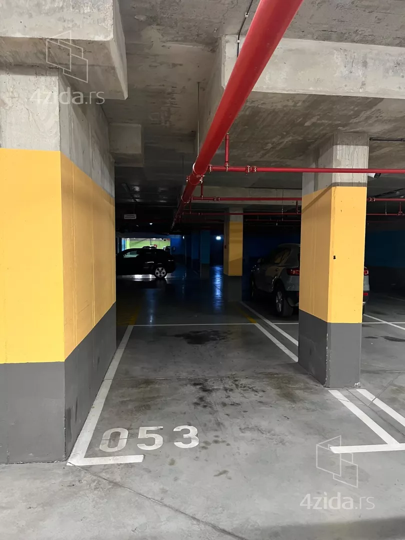 Parking | 4zida