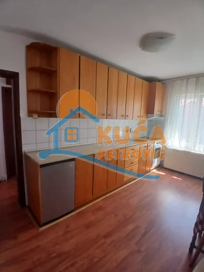 Cetinjska | 4zida.rs