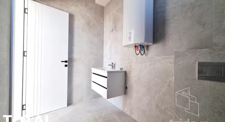 Četvoroiposoban stan | 4zida