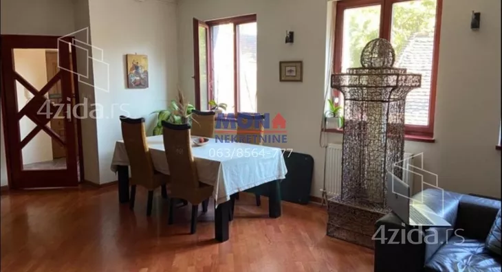 Šestosoban stan | 4zida