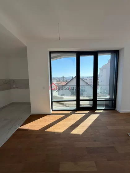 Činovnička Kolonija | 4zida.rs