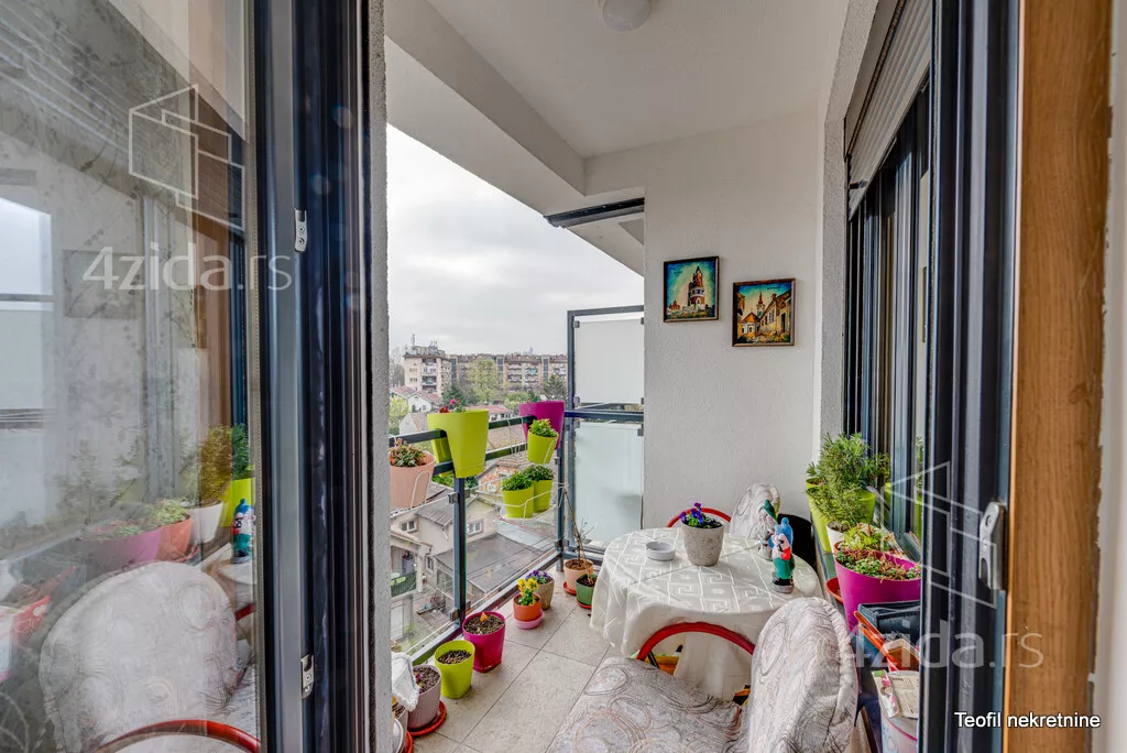 Troiposoban stan | 4zida