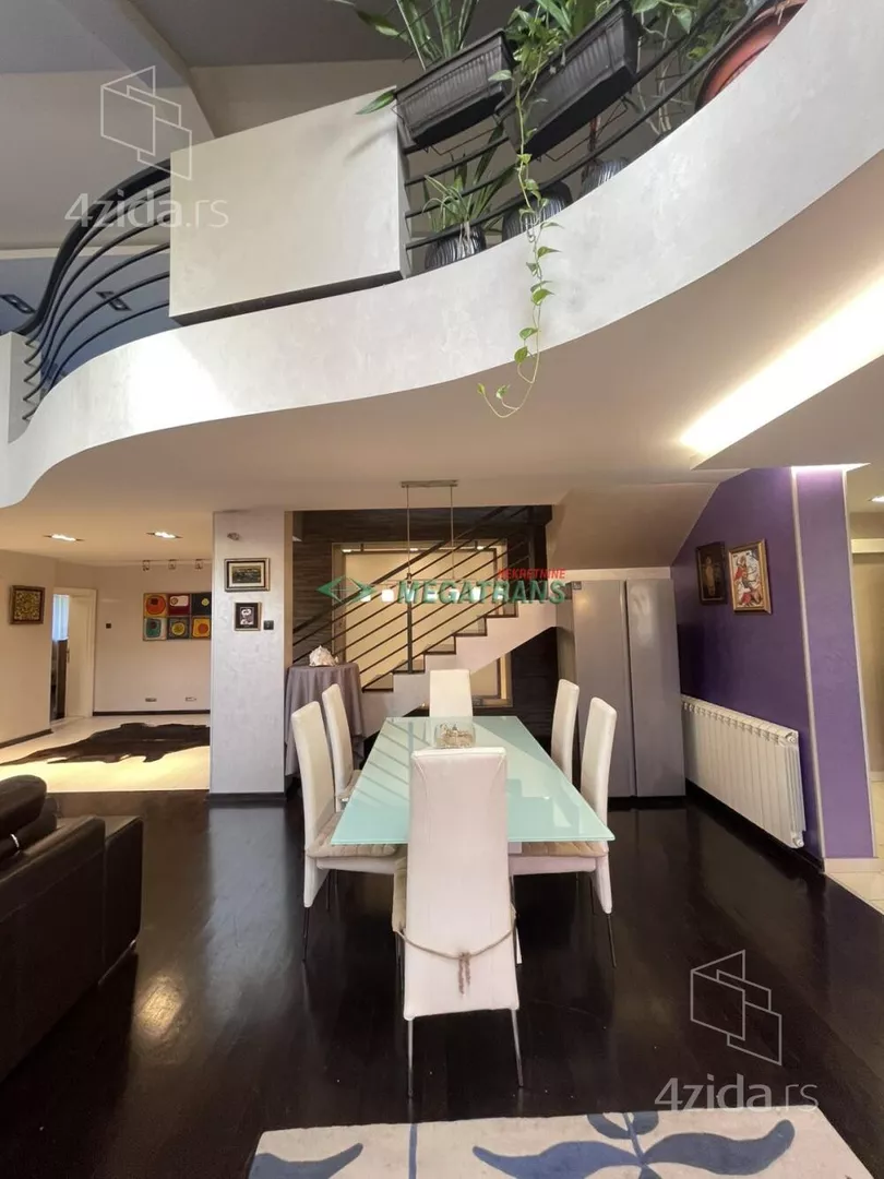 Šestosoban stan | 4zida