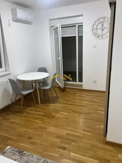 Jugovićevo | 4zida.rs