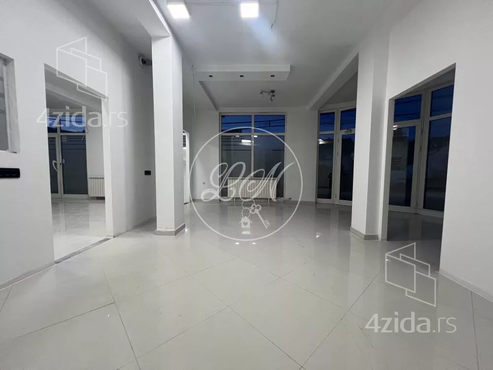 Lokal | 4zida
