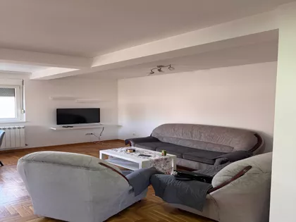 Dušana Krstića 19 | 4zida.rs