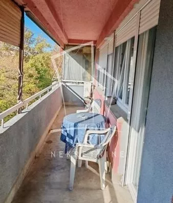 Šestosoban stan | 4zida