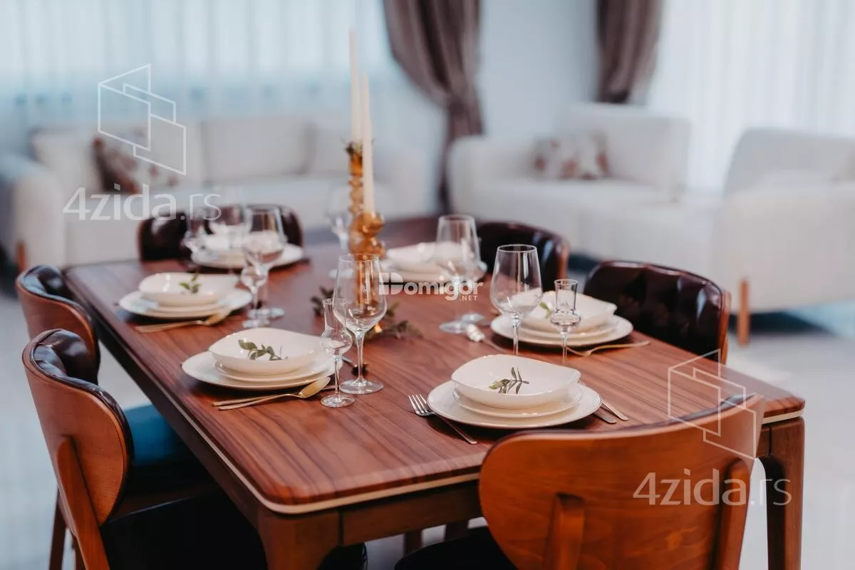 Petosoban stan | 4zida