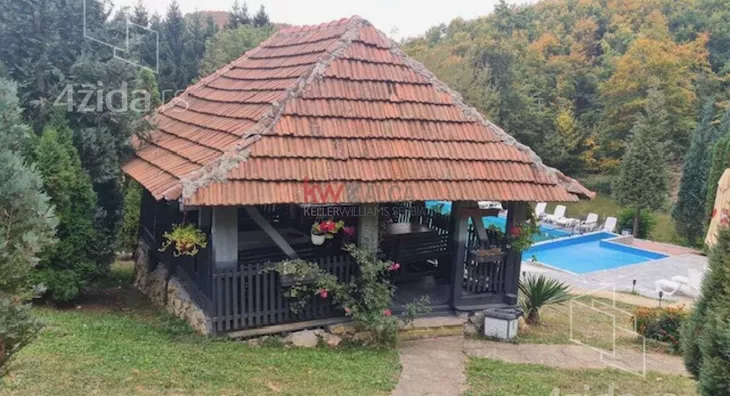 Ugostiteljski objekat | 4zida