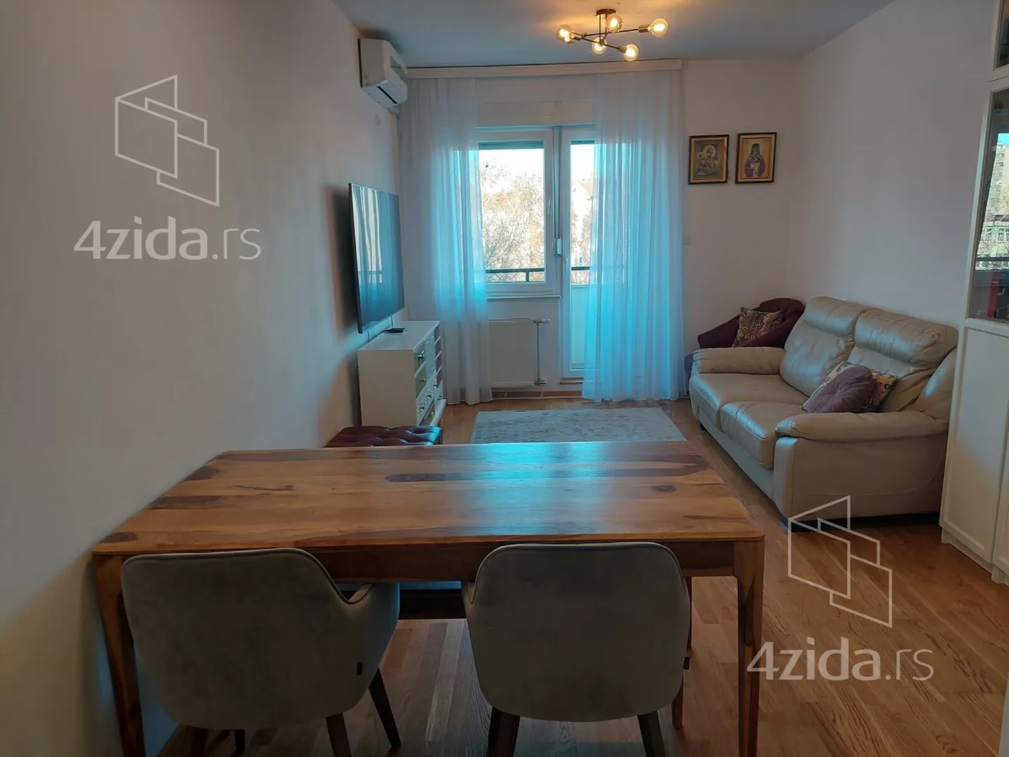 Dvoiposoban stan | 4zida