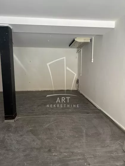 Milice Šuvaković | 4zida.rs