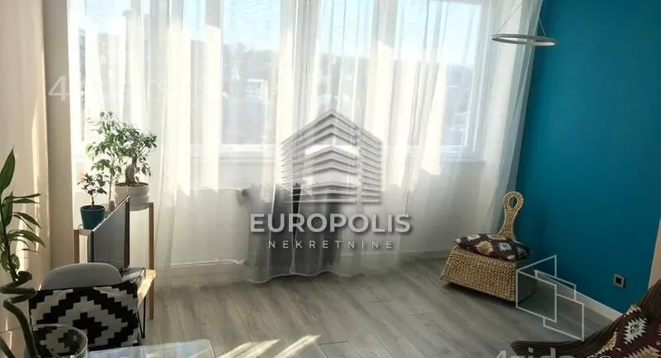 Četvoroiposoban stan | 4zida