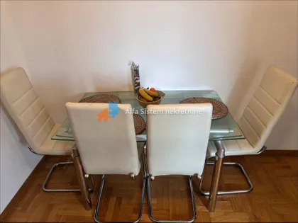 Autokomanda | 4zida.rs