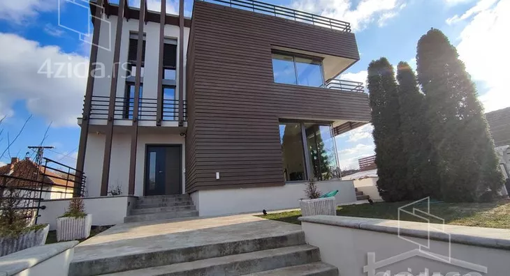 Kuća | 4zida