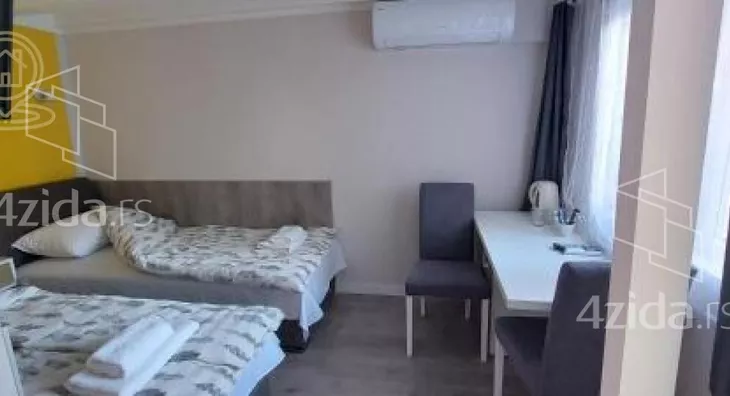 Poslovna zgrada | 4zida