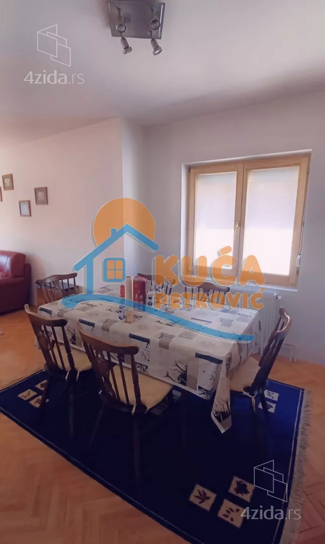 Troiposoban stan | 4zida