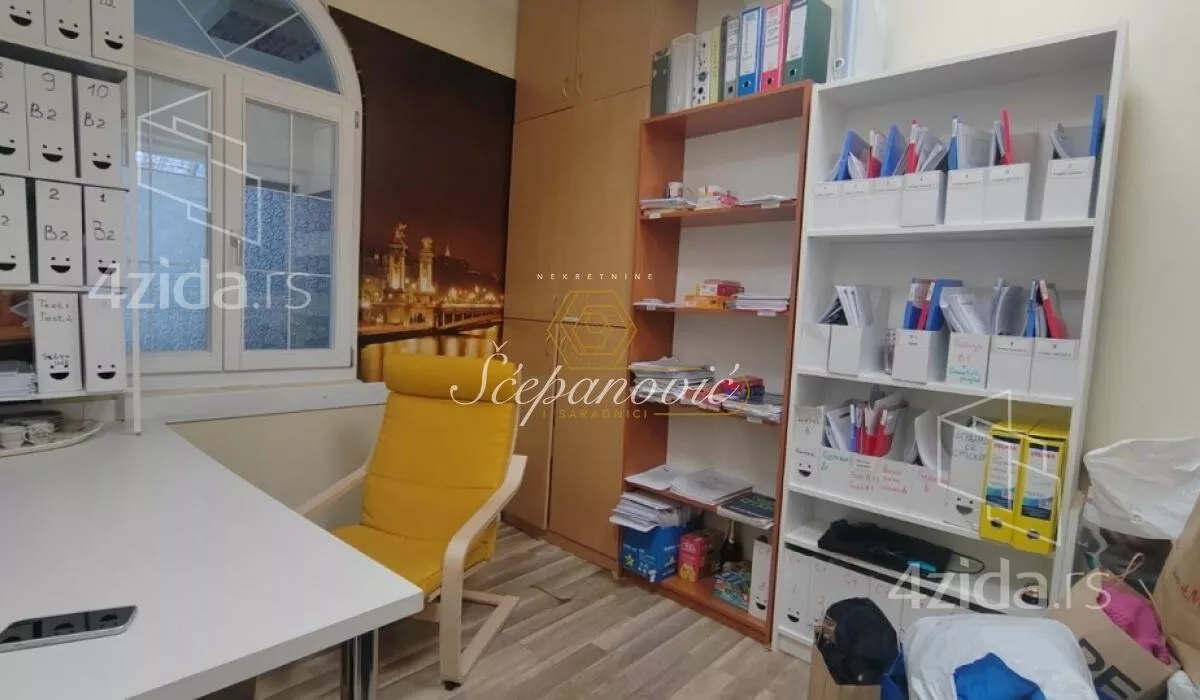 Sedmosoban stan | 4zida