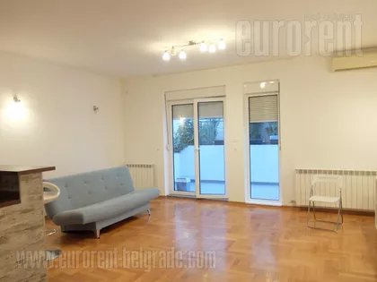 DEDINJE BELI DVOR | 4zida.rs