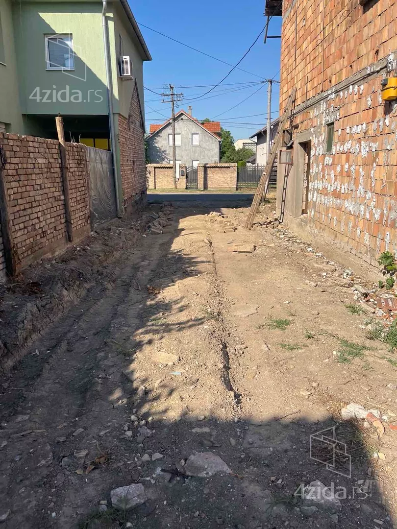 Građevinsko zemljište | 4zida