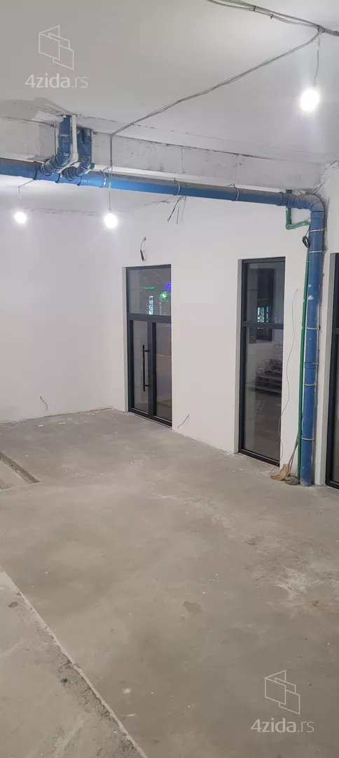 Poslovni prostor | 4zida