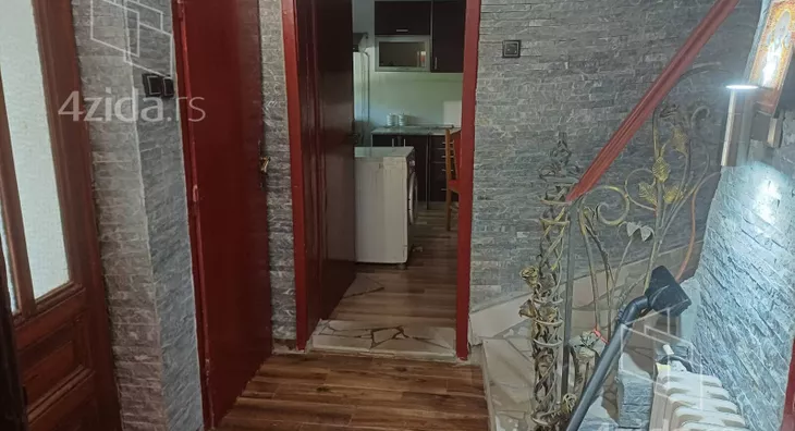 3-etažna kuća | 4zida