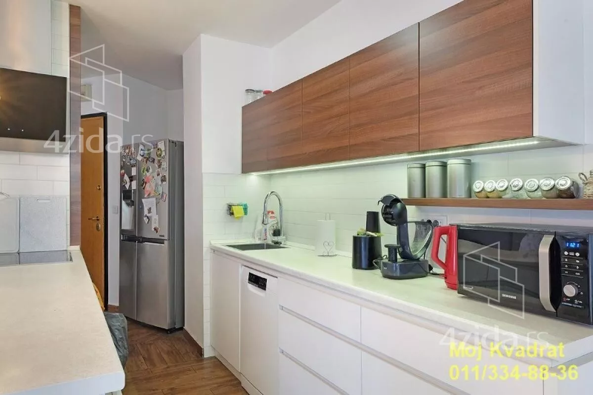 Petosoban stan | 4zida