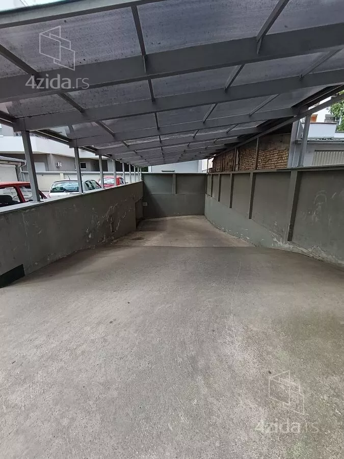 Garaža/Parking | 4zida