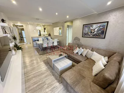 Dom Zdravlja | 4zida.rs