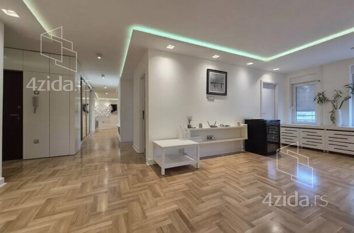 Petosoban stan | 4zida