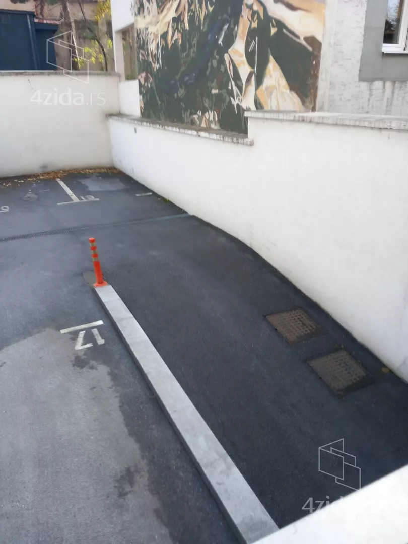 Parking | 4zida