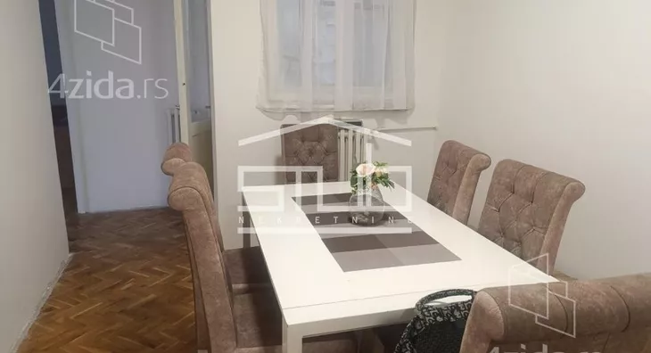 Četvoroiposoban stan | 4zida