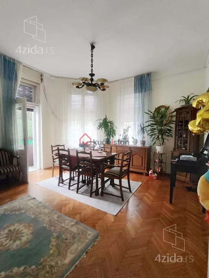 Šestosoban stan | 4zida